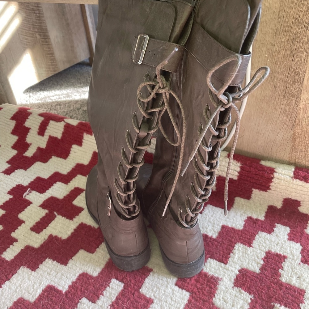 Womens lace up boots